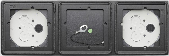 Gira 5503902 корпус для накладного монтажа 3 модуля 1x3 System 106 цвет транспортный белый (лакированный)