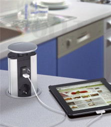 Зарядное устройство EVOline Port USB / черное / 2 выдвижных разъема / 1 порт USB