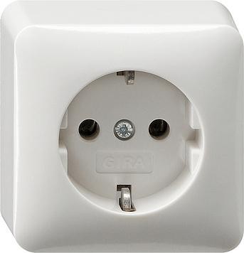 Gira 044013 SCHUKO розетка накладная чисто белая