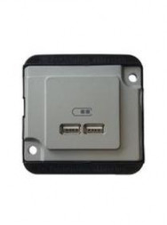 MERTEN MEG4366-7060 USB зарядная станция вставка матово-серебристый PANZER