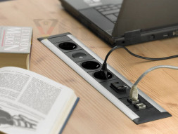 EVOline FrameDock DATA / белый цвет / 3 розетки питания / 2 порта RJ45