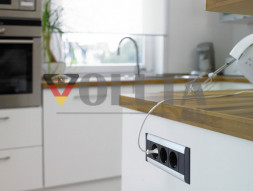EVOline FrameDock SMALL /серебристый / 3 розетки